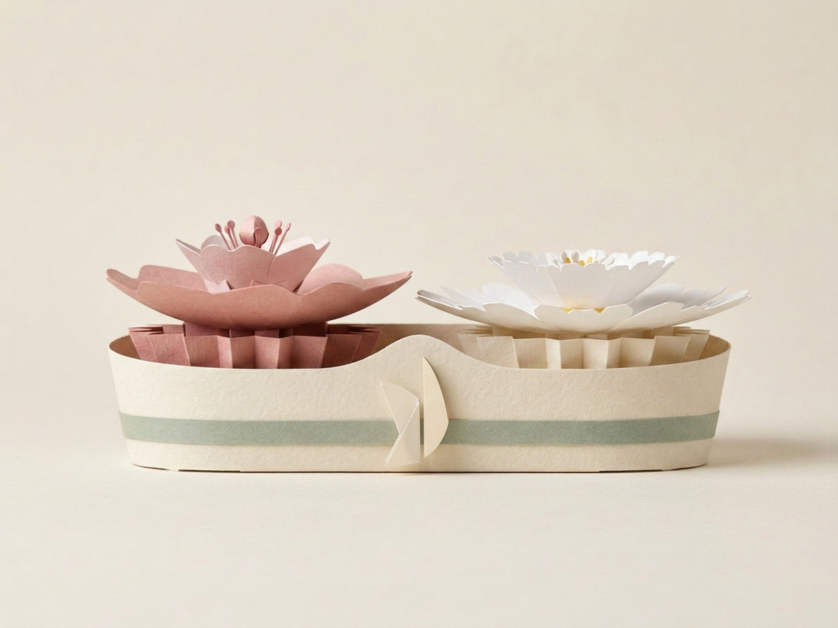 Papierblumen-Strauß-Box mit Sakura und Daisy, Frontansicht