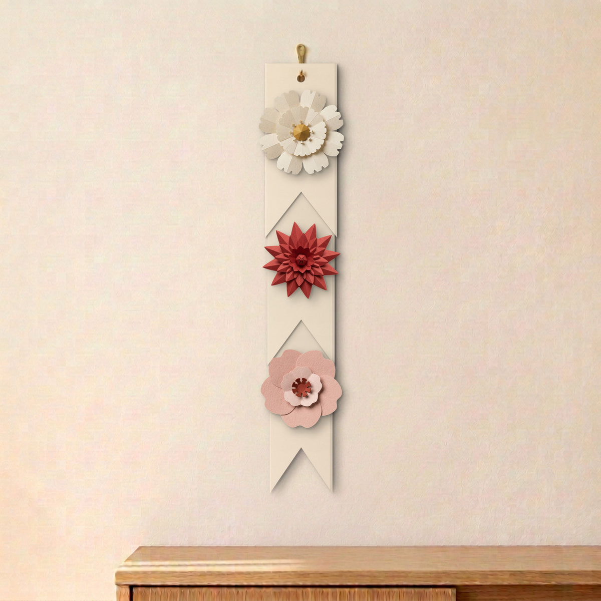 Papierblumen-Girlande, Mischung Meadow: Daisy, Dahlia und Sakura, Vorderansicht, drei Blumen